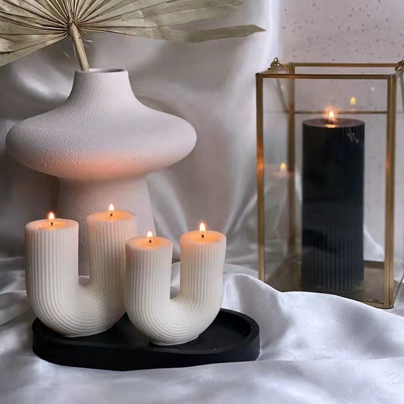 U-Shaped Geometric Candle