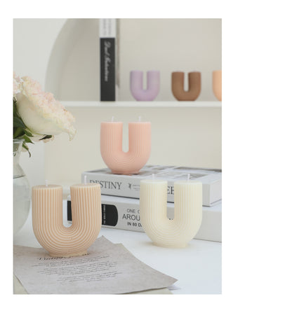 U-Shaped Geometric Candle