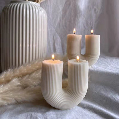 U-Shaped Geometric Candle